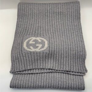 Gucci Ribbed Knit Gray Scarf